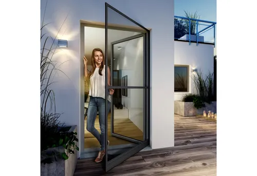 Windhager Insektenschutz Spannrahmen-Tür Expert - Fliegengitter Alurahmen für Türen - Fliegengitter mit neuartigem Perfect View Fiberglasgewebe für optimale Durchsicht und reißfeste Langlebigkeit. Einfache Montage und innovative Aluminium-Scharniere sorgen für individuellen Komfort.