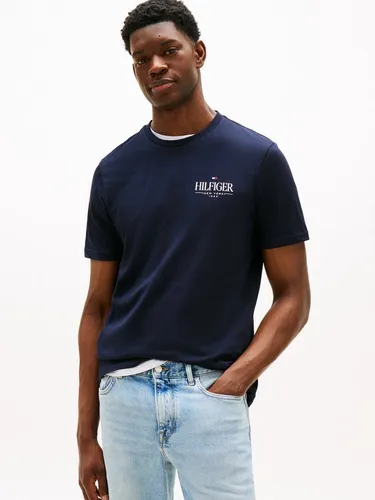 Tommy Hilfiger Herren T-Shirt Kurzarm Stack Tee Regular Fit, Blau (Desert Sky) - T-Shirts für Herren – Bequemes Kurzarmshirt aus 100% regenerativer Baumwolle für entspannte Freizeitlooks mit der ikonischen Tommy Hilfiger Flag auf der Brust.