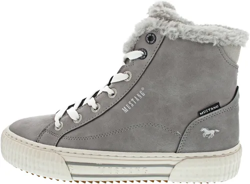 MUSTANG Winterboots - Stylische knöchelhohe Boots mit praktischem Innenreißverschluss und rutschfester Laufsohle, perfekt für kalte Tage dank kuscheligem Warmfutter.