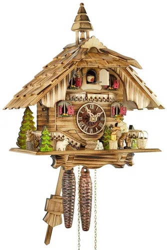 Eble Wanduhr - Original Schwarzwälder Kuckucksuhr - Wohnaccessoires mit mechanischem 1-Tag Laufwerk, handgeschnitzten Figuren und abschaltbarem Kuckuckruf. Ein echtes Stück Schwarzwald-Handwerkskunst für Ihr Zuhause.