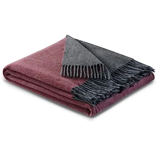 Traumschloss Naturhaar Wohndecke, Kuscheldecke, rot, 130x170cm - Luxuriöse Wohndecke aus Wolle und Kaschmir für ultimativen Komfort. Mit 130x170 cm ideal zum Einkuscheln und als stilvolles Accessoire. Vielseitig wendbar in verschiedenen Farben für jeden Einrichtungsstil. Pflegeleicht und langlebig.