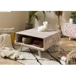 Massivmoebel24 Couchtisch MOSAYK - Stilvoller Akazien-Couchtisch mit Mosaikdesign - Couchtisch aus massivem Akazienholz, 70x70x40 cm, weiß lackiert. Mit einzigartigem Holz-Mosaik und wabenförmiger Struktur ist er ein echter Blickfang und bietet Robustheit für den Alltag.