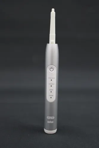 Braun Pulsonic Slim Luxe 4200 Platinum Oral-B elektrische Zahnbürste silber