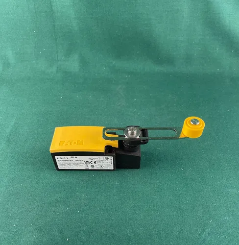 Eaton LS-11/RLA 266113 Positionsschalter - Positionsschalter für Automatisierungstechnik, IP66 Schutzart, mit elektronisch einstellbarem Schaltpunkt und optischer Statusanzeige für erhöhte Sicherheit.