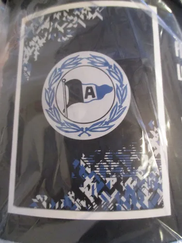 DSC Arminia Bielefeld Fleecedecke Logo Neo - Fleece-Decke für echte Fans, 150cm x 200cm groß, perfekt für gemütliche Abende und Spiele im Stadion. Ideal für alle Anhänger von DSC Arminia Bielefeld.