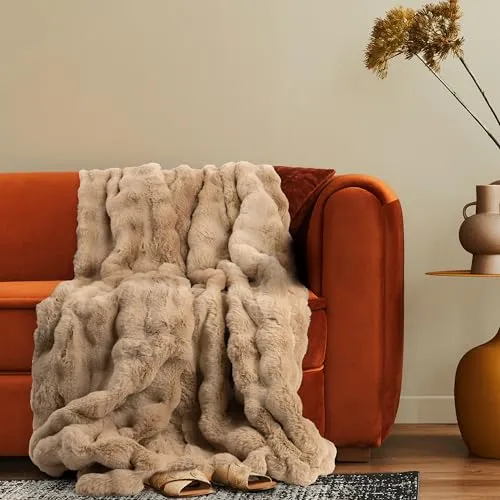 Paco Home Kuscheldecke 150x200cm - Boho Aesthetic für Wohnzimmer und Schlafzimmer - Bettdecken mit modernem 3D-Effekt, flauschig und pflegeleicht, ideal für gemütliche Abende. Waschbar bei 30°C, in Beige erhältlich.