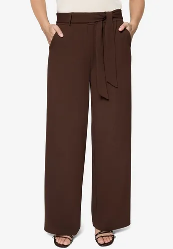 zero Damen Hose mit Stoffgürtel 42, Chicory Coffee - Figurbetonte Damenhose mit schickem Stoffgürtel. Ideal für einen lässigen Casual-Look. Kombinierbar für vielfältige Anlässe. Unser Model ist 175 cm groß und trägt Größe 36.