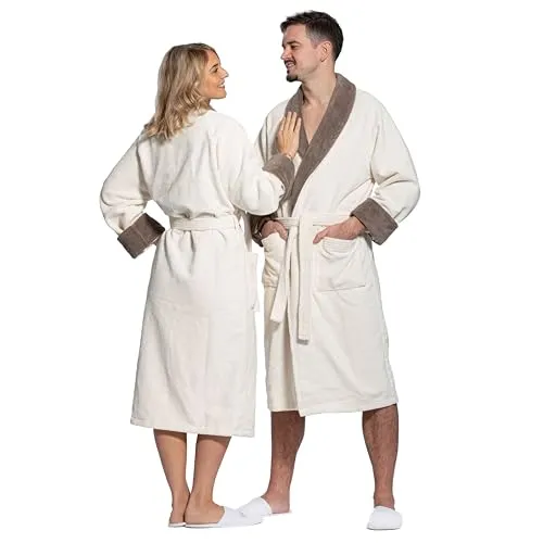 ZOLLNER zweifarbiger Bademantel - hautfreundlich und saugstark - Unisex - L - creme - KOMFORTABEL UND ELEGANT – Der ZOLLNER Bademantel vereint modernes Design mit Funktionalität. Mit praktischen Taschen und einem Bindegürtel ist er ideal für entspannte Stunden. Pflegeleicht und bis 60°C waschbar, bleibt er immer frisch.