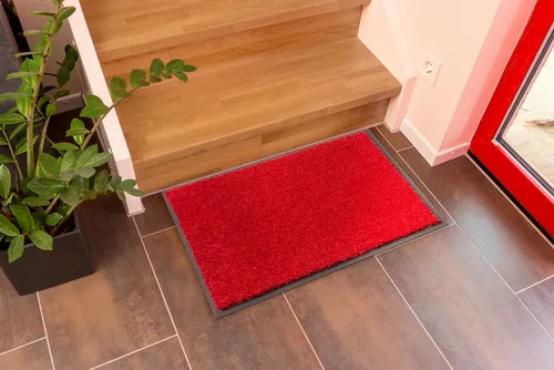 Astra Fussmatte Rot 60x80 cm - Elegante Fußmatte aus Textil, ideal für Eingangsbereiche, rutschfest und pflegeleicht – perfekt für feuchtes Wetter!