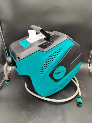 Amazon Basics Schlauchtrommel zur Wandmontage mit automatischem Schlauch - Schlauchwagen & -halter, platzsparend und ideal für die einfache Bewässerung Ihres Gartens.