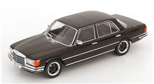 MCG18551 Mercedes W116 Black 1/18 - Detailgetreues Modellauto im Maßstab 1/18, mit Originalverpackung. Hochwertiges Diecast-Material für Sammler und Liebhaber des Mercedes W116 von 1972.