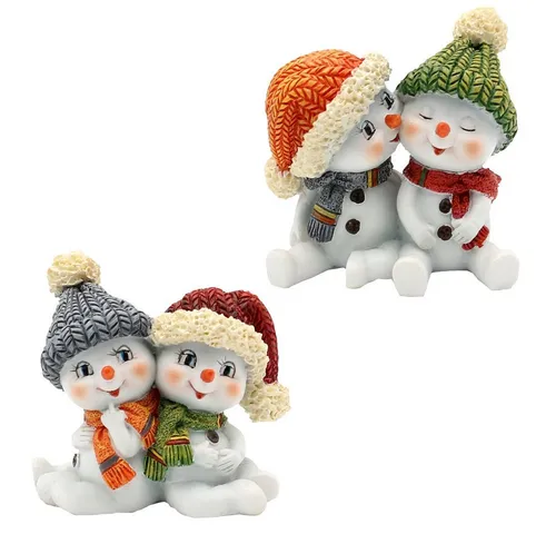 Dekohelden24 Dekofigur Schneekinderpaar als 2er Set, mit Mütze und Schal, in rot, grau, orange und grün, sitzend L/B/H 5,5 x 3,5 x 5,5 cm