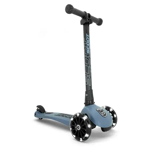 Scoot & Ride Highwaykick 3 LED Steel, stahlblau - Robuster Roller mit LED-Rädern für leuchtenden Fahrspaß, ideal für Kinder und sicheres Fahren.
