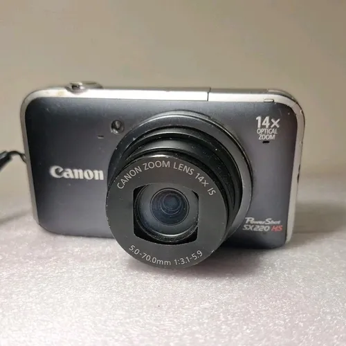 Canon PowerShot SX220 HS 12.1 MP Digitalkamera - Grau getestet