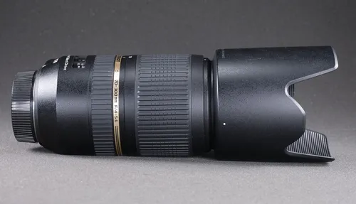 Tamron AF 70-300mm Telezoom Objektiv für Nikon