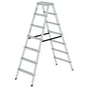 Stehleiter 2x7 Stufen aus Aluminium - Beidseitig begehbar - Leiter aus leichtem Aluminium, beidseitig begehbar für maximale Flexibilität und Sicherheit beim Arbeiten in großen Höhen.