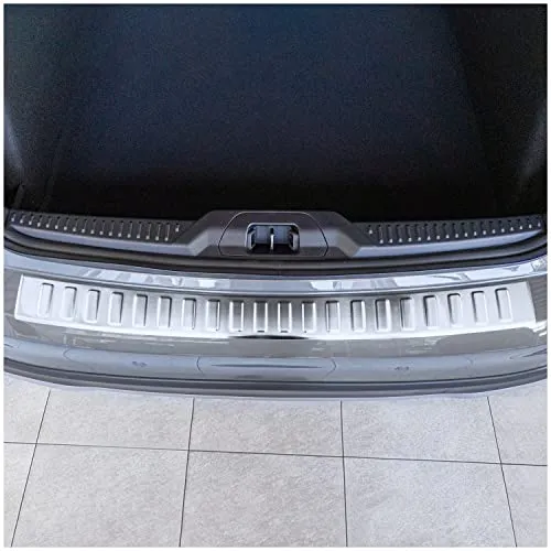 teileplus24 L690 Ladekantenschutz V2A Edelstahl kompatibel mit Ford Focus 4 Stufenheck 2018- Abkantung, Farbe:Silber gebürstet
