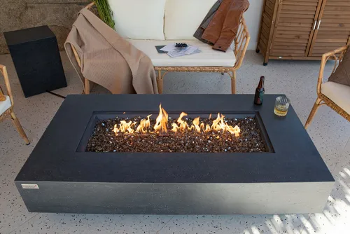 ELEMENTI Feuertisch POSITANO - Elegante Feuerstelle aus Beton (152x81x35cm) - Vielseitige Feuerstelle und Couchtisch in einem, gefertigt aus robustem glasfaserverstärktem Beton. Ideal für Garten und Terrasse, wetterfest und handgefertigt – jedes Stück ein Unikat!