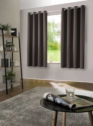 heimtexland ® Thermo-Verdunklungsgardinen Grau-Braun 145x135 cm - 1 Paar blickdichte Verdunklungsgardinen in Grau-Braun, HxB 145 x 135 cm. Energiesparend, schalldämmend und pflegeleicht aus 100% Polyester. Hochwertiger Stoff für ein stilvolles Ambiente.