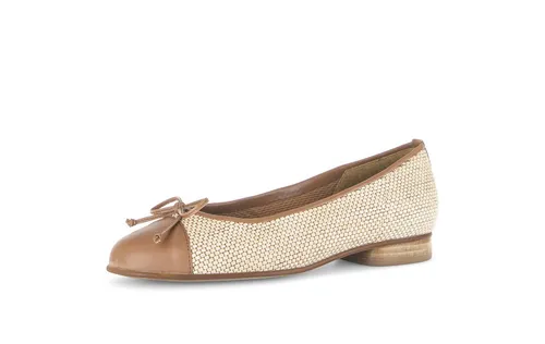 Gabor 85.102 Damenschuhe - Beige Pumps für jeden Anlass - Elegante Gabor Pumps in beige, gefertigt aus hochwertigem Echtleder und Synthetik. Mit einem bequemen Blockabsatz und flexibler TPU-Sohle sind sie ideal für den täglichen Einsatz.