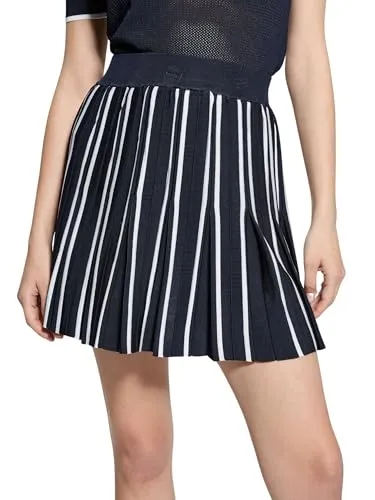 Guess CECILIA CN SWEATSHIRT – Casual Eleganz - Sweatshirts – Das GUESS CECILIA CN SWEATSHIRT vereint lässigen Stil mit weichem Komfort. Ideal für Freizeit und Alltag, mit markantem GUESS Schriftzug auf der Brust.