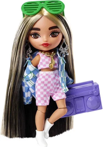 Barbie Extra Minis-Puppe #2 (ca. 14 cm) mit Moden, Accessoires und Puppenständer
