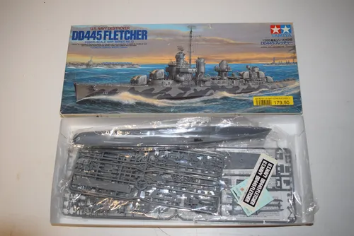 Tamiya 78012 US Navy Destroyer DD445 Fletcher 1:350 - Präziser Plastik-Bausatz im Maßstab 1:350, ideal für Modellbau-Enthusiasten und Liebhaber der Militärgeschichte.