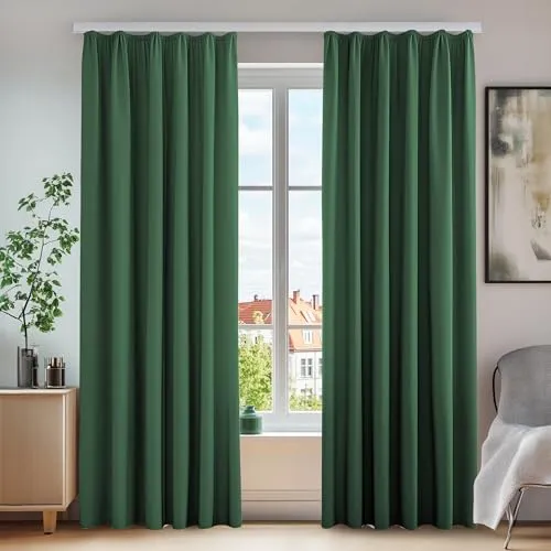 Deconovo Thermo Verdunklungsvorhänge 200x140 cm Waldgrün 2er Set - Elegante Verdunklungsvorhänge aus 100% Polyester, ideal für ungestörten Schlaf und optimale Lärmminderung. Einfach aufzuhängen und pflegeleicht – für ein stilvolles Zuhause.