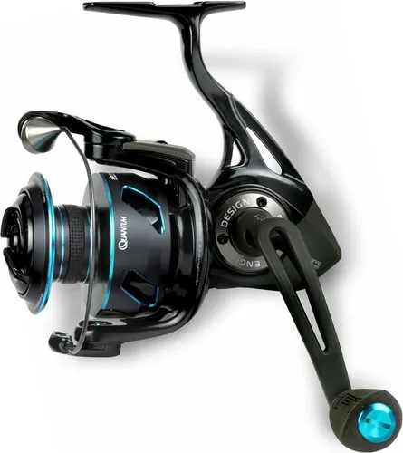 Quantum Smoke S3 Inshore SSM30XPT - Hochwertige Stationärrolle - Die Quantum Smoke S3 Inshore SSM30XPT ist ideal für das Angeln auf Meerforellen und Wolfsbarsche. Mit salzwasserbeständigem Gehäuse und innovativem Braid-Band für sicheres Aufspulen von Geflechtschnüren.