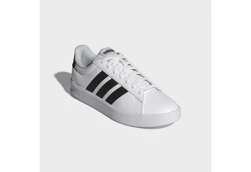 Adidas GRAND COURT 3.0 Herren Sneaker - Der Adidas GRAND COURT 3.0 Sneaker vereint zeitloses Design und hohen Tragekomfort. Die robuste Gummisohle bietet sicheren Halt, während die Schnürung für eine individuelle Passform sorgt.