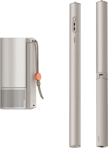 XGIMI MoGo 3 Pro + PowerBase Stand - Tragbarer Full-HD Beamer - Beamer für Unterhaltung überall – mit automatischer Bildanpassung, 360° Surround-Sound von Harman Kardon und einfachem Streaming von Apple und Android.