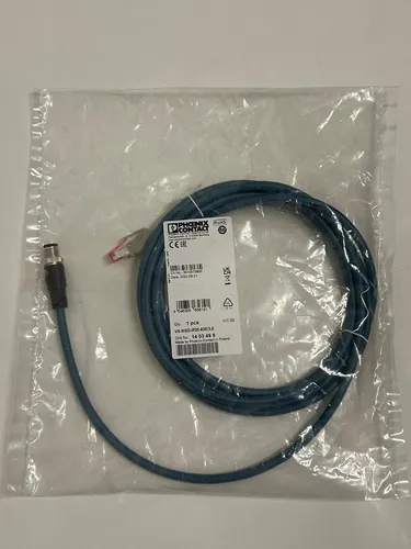 Phoenix Contact 1403499 M12/RJ45 Netzwerkkabel 3m - Flammwidriges CAT 5e Patchkabel mit M12- auf RJ45-Stecker, ideal für sichere Netzwerkverbindungen in industriellen Anwendungen.