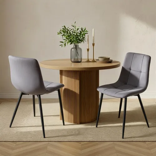 VASAGLE gepolsterte Küchenstühle, Esszimmerstühle Samt, 2er Set, grau - Elegante Küchenstühle mit hochwertigem Samtbezug und stabiler Konstruktion. Die geschwungene Form sorgt für hohen Sitzkomfort, während verstellbare Füße kleine Unebenheiten ausgleichen.