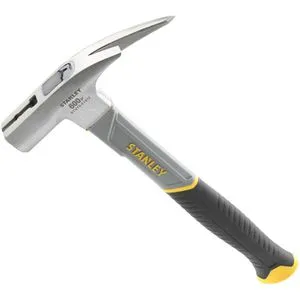 Stanley Latthammer Fiberglas STHT051312 - Hämmer mit 600g Kopfgewicht und gerauter Bahn für perfekte Haftung. Magnetischer Nagelhalter erleichtert das Einschlagen. Ergonomischer Fiberglasstiel für besten Grip.