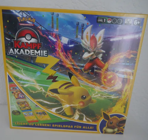 Produktbild Pokémon Sammelkartenspiel Kampfakademie 2022