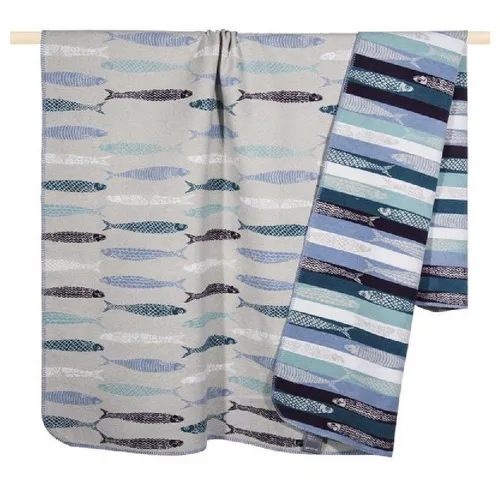 Wohndecke Decke Fisch Sardine Grau, PAD - Bettdecken aus 65% Baumwolle und 35% Polyacryl, ideal für gemütliche Abende und stilvolle Akzente in Ihrem Wohnraum.