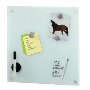 Zeller Glas-Magnettafel 40 x 40 cm – Weiße Magnettafel - Praktische Glas-Magnettafel in Weiß, ideal für Notizen und Ideen. Inkl. Montagematerial, Marker und Magnete für einfachen Einsatz im Büro oder Zuhause.