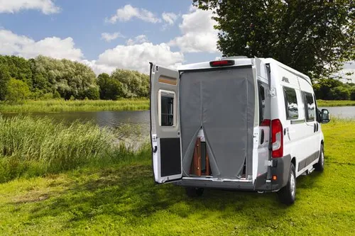 Hindermann Insektenschutzvorhang Fiat Ducato (H3) ab Bj. 07/2006, Hecktür, mit zwei Reißverschlüssen, mit Magnetbefestigung