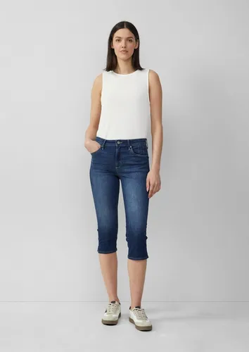 s.Oliver Capri-Jeans Betsy - Slim Fit, Mid Rise, Dunkelblau - Modische Capri-Jeans mit Slim Leg und mittelhohem Bund, aus hochwertigem Baumwollmix Denim, ideal für einen lässigen Look im Sommer.