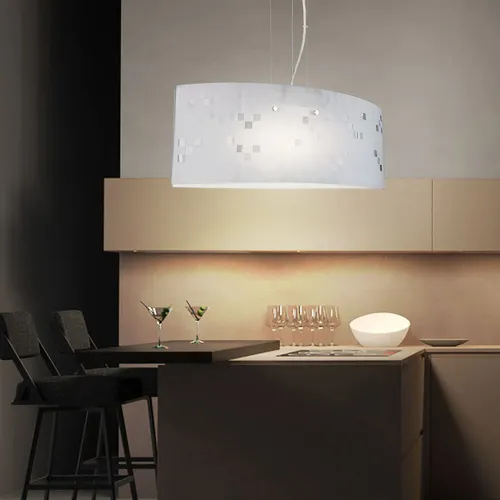 Elegante Hängeleuchte mit opalem Glasschirm - Hängeleuchte für Wohnzimmer und Küche, mit satinierter Glasoberfläche für sanftes Licht und harmonisches Ambiente. Ideal für klassisch bis modern eingerichtete Räume.