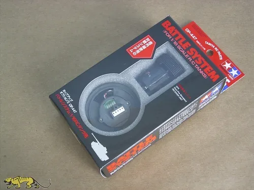 Tamiya 300053447 - Panzer Manöver-Simulator 1:16, hochwertige Qualität für Spiel und Phantasie, ideales Geschenk für Modellbau-Enthusiasten