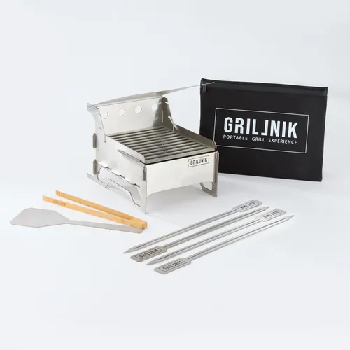 GRILLNIK Holzkohlegrill | Kompakter Premium Edelstahlgrill Größe S - Holzkohlegrill Größe S mit 25×20 cm Grillfläche, extrem robust aus rostfreiem Edelstahl, perfekt für Camping und Outdoor-Aktivitäten. Inkl. Tragetasche und Zubehör für sofortigen Grillspaß.