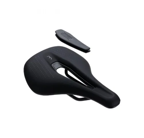 BBB Fahrradsattel Echelon Pro 250 x 145mm schwarz - Hochleistungs-Renn- und MTB-Sattel Echelon Pro in schwarz (250 x 145mm). Optimale Form für Wettkampfsitzhaltung, mit innovativem Regenstopfen und Druckentlastung durch großes anatomisches Loch. Hergestellt aus hochwertigen, nachhaltigen Materialien.