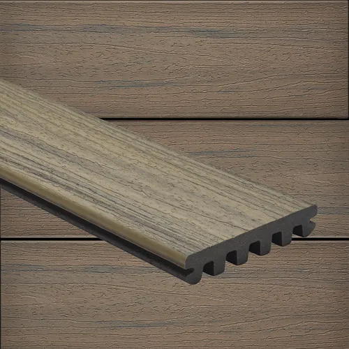 Trex Terrassendielen Enhance Naturals WPC - Hochwertige WPC Terrassendielen in Holzoptik, langlebig und pflegeleicht. Mit 25 Jahre Garantie und verdecktem Befestigungssystem für eine elegante Optik, ideal für jeden Außenbereich.