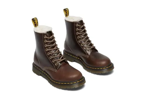 Dr. Martens Damenstiefel 1460 SERENA DARK KAKHI ORLEANS - Wanderschuhe, stylische und robuste Stiefel in Braun für Damen, ideal für Abenteuer in der Natur, jetzt in Größe 39 erhältlich.