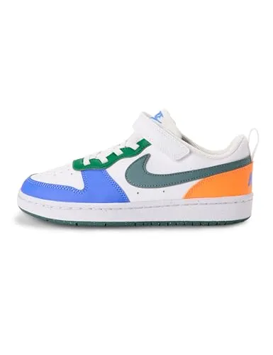 Nike Court Borough Low Recraft Kinder - weiß - Der Nike Court Borough bietet kleinen Füßen optimalen Tragekomfort und Langlebigkeit. Strapazierfähige Materialien und ein neu gestalteter Zehenbereich sorgen für viel Platz beim Spielen und Toben.