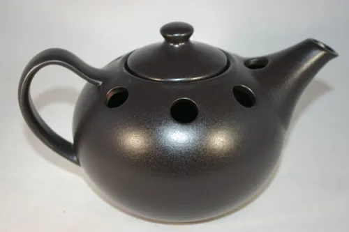 Ofen Verdampfer Luftbefeuchter Teekanne schwarz matt in schwarz von Töpferei Seifert