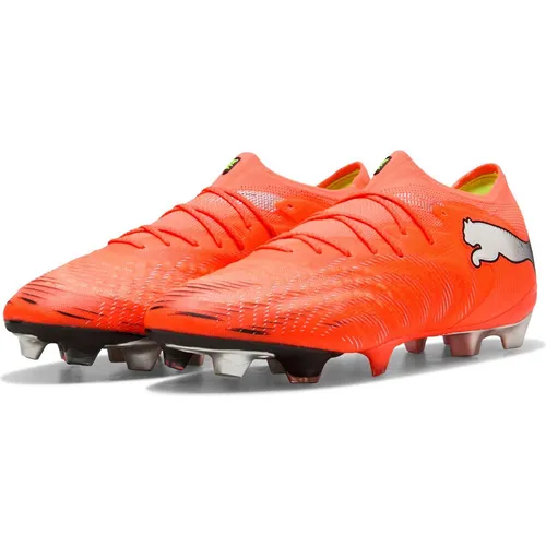 Puma FUTURE 9 ULTIMATE LOW FG - Rote Fußballschuhe - Die Puma FUTURE 9 ULTIMATE LOW FG in Rot bieten optimalen Halt und Flexibilität auf dem Spielfeld. Ideal für dynamische Spieler, die ihre Leistung steigern möchten.