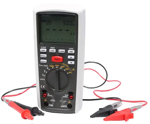 VOLTCRAFT Multimeter Isolationstester - Spannungsprüfer mit Isolationsmessung bis 20 GΩ, ideal für professionelle Anwendungen. Der optionale Fernauslöser und der robuste Gummischutz sorgen für einfache Handhabung und hohe Sicherheit.