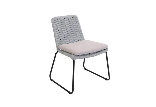 HOME DELUXE Gartenstuhl BALERO – Wetterfest und stilvoll - Der Gartenstuhl BALERO vereint Komfort und Stil. Mit einem robusten Stahlgestell und wetterbeständigem Seilgeflecht ist er ideal für entspannte Stunden im Freien. Pflegeleicht und modern, passt perfekt in jeden Garten.